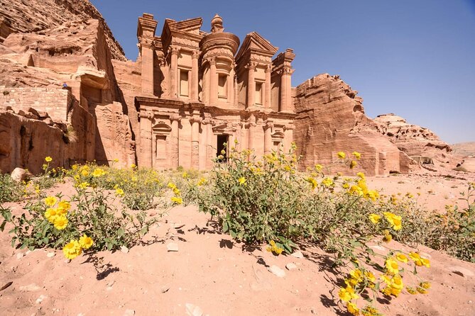 1 Day Tour to Petra From Eilat - The 7:30 pickup and the crossing into Jordan