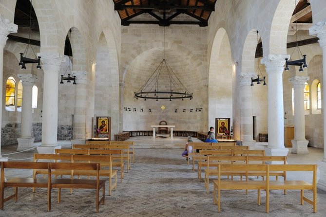 2-Day Northern Israel Tour from Tel Aviv: Golan Heights, Nazareth and the Sea of Galilee - Guides, group size, and the rhythm of the trip