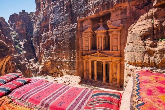 2 Days Petra Private Guided Tour - The border crossing is part of the experience
