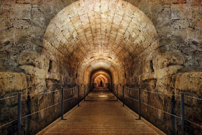5-Day Best of Israel Tour from Tel Aviv: Jerusalem, Dead Sea, Nazareth, and Masada - Day one: Golan bunkers and ancient Katzrin