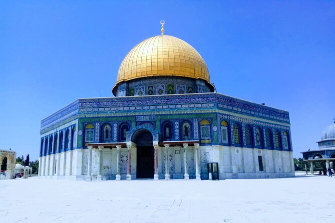 All Inclusive Walking Tour Old City Jerusalem - Lunch, coffee, and the value of the included extras