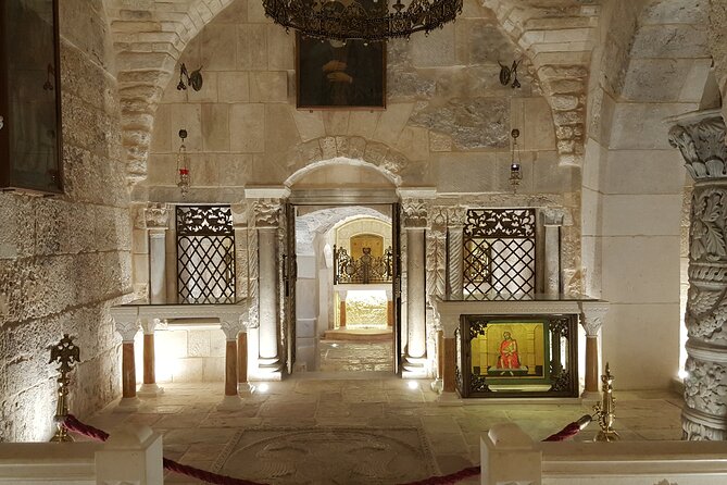 Classic Jerusalem Old City Tour - Dguide Self Guiding App - The Church of the Holy Sepulchre