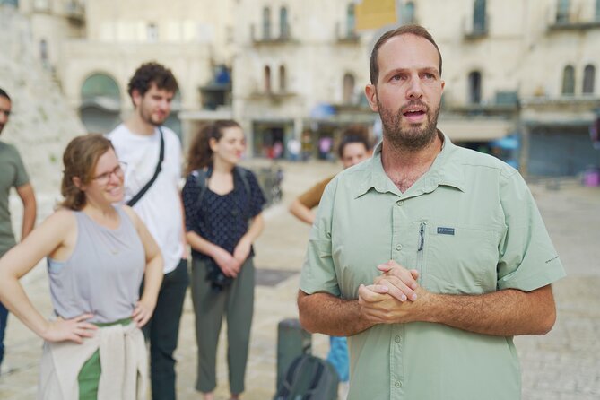 Discovering downtown Tel Aviv Street art and ancient Jaffa! - Starting in downtown Tel Aviv, where walls speak