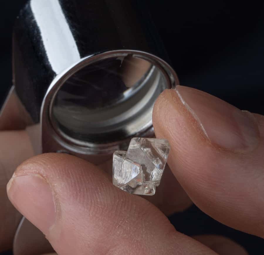 Exclusive Private Tour in The Israel Diamond Exchange - The Largest Trading Hall in Real Time