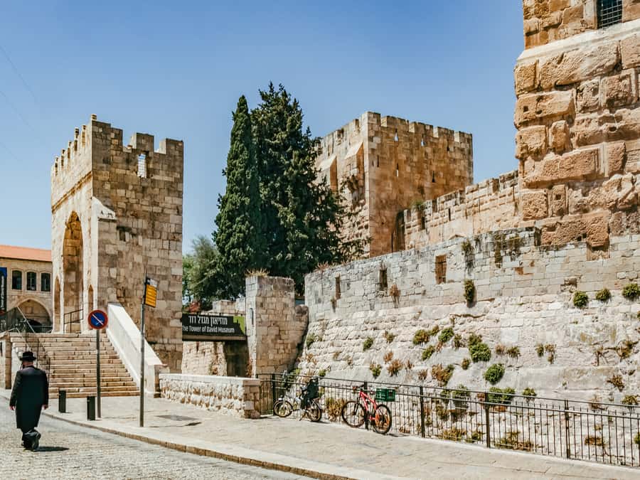 From Tel Aviv: Jerusalem and Bethlehem Guided Day Trip - What the guides add to the day