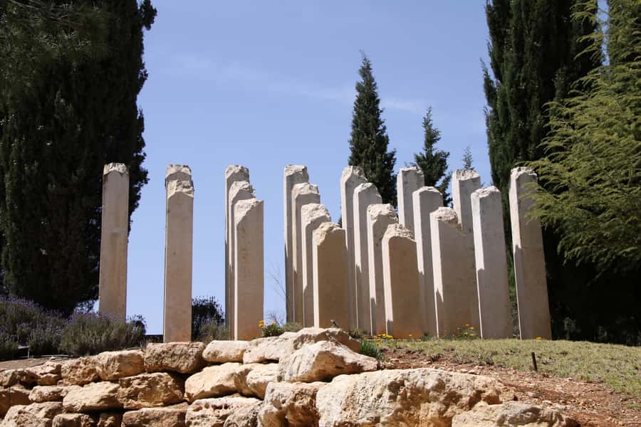 From Tel Aviv: Jerusalem Old & New City Bus Tour - Yad Vashem changes the mood of the day