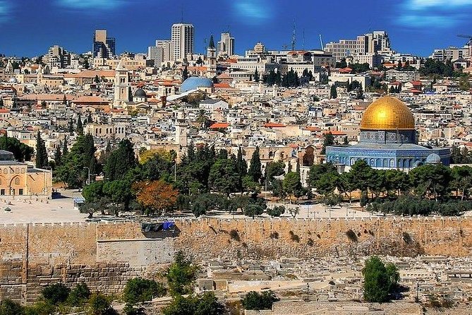Jerusalem and the Dead Sea - What the private vehicle and guide add