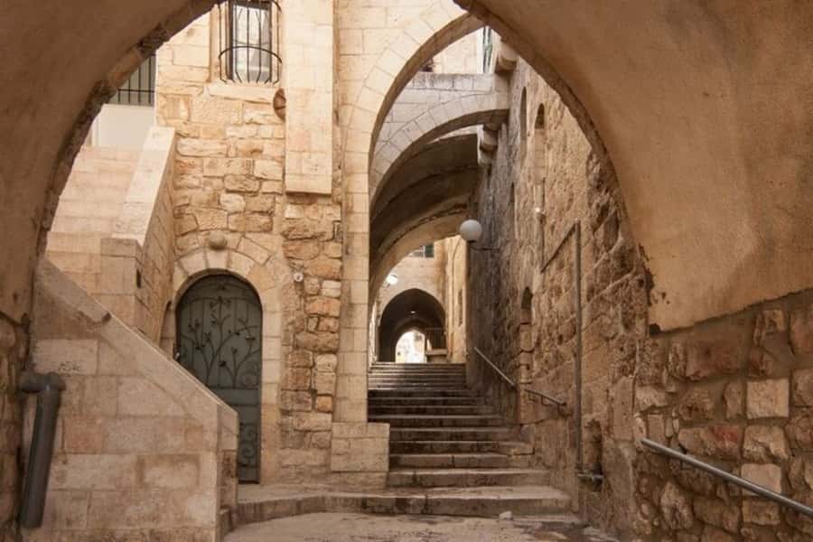 Jerusalem : Private Walking Tour with A Guide (Private Tour) - Language, group size, and personal attention