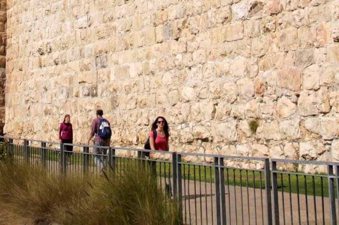 Jerusalem Walking Tour - Southern Wall and views of the Temple Mount