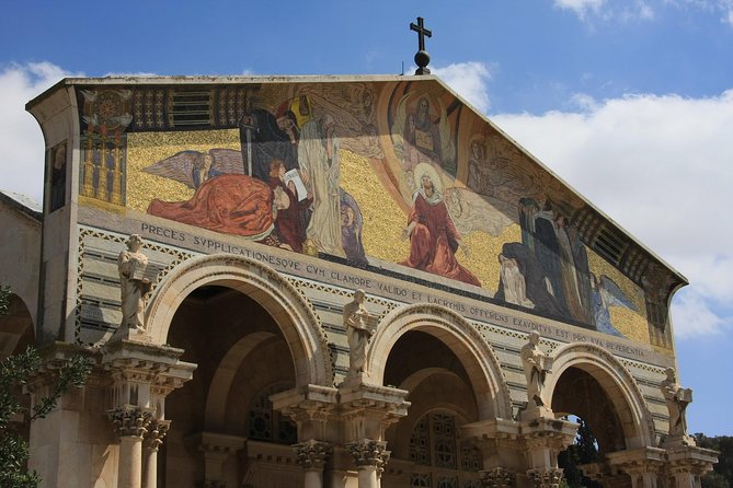 Jerusalem Walking Tour: In the Footsteps of Jesus - Entering the Old City through the Muslim Quarter