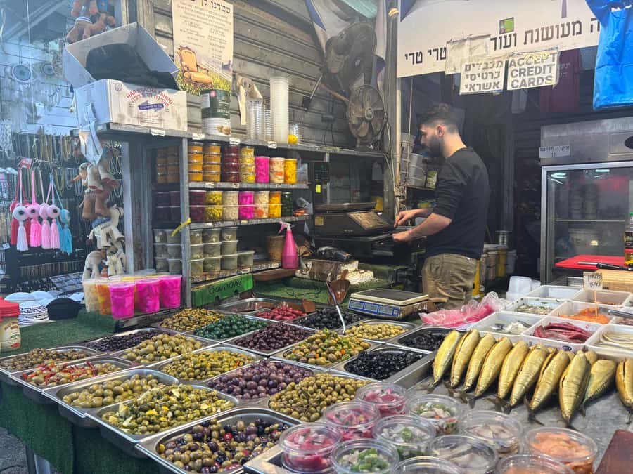 Market Mosaic: A Gastronomic Exploration of Carmel Treasures - Starting at Carmel Market’s Allenby Street entrance