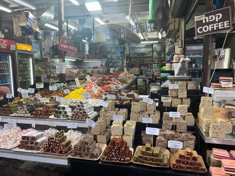 Market Mosaic: A Gastronomic Exploration of Carmel Treasures - Middle Eastern tastings, from bread to sweets