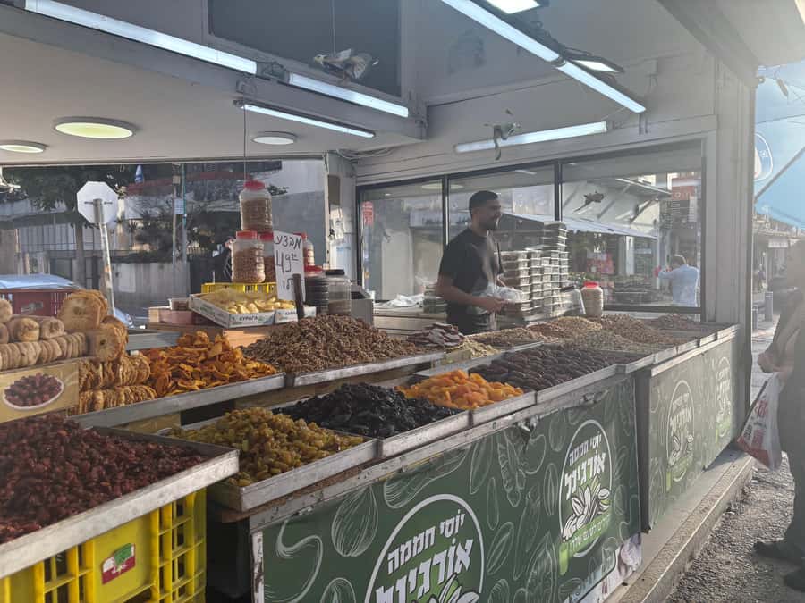 Market Mosaic: A Gastronomic Exploration of Carmel Treasures - A guide-led look at old and new Tel Aviv food