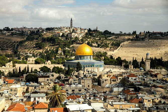 Palestine Revealed: 2-Day Private Tour from Jerusalem - The Cave of the Patriarchs, shared and divided