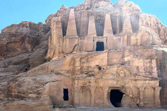 Petra 1-Day Tour from Jerusalem with FREE Authentic Lunch - Lunch in a local restaurant