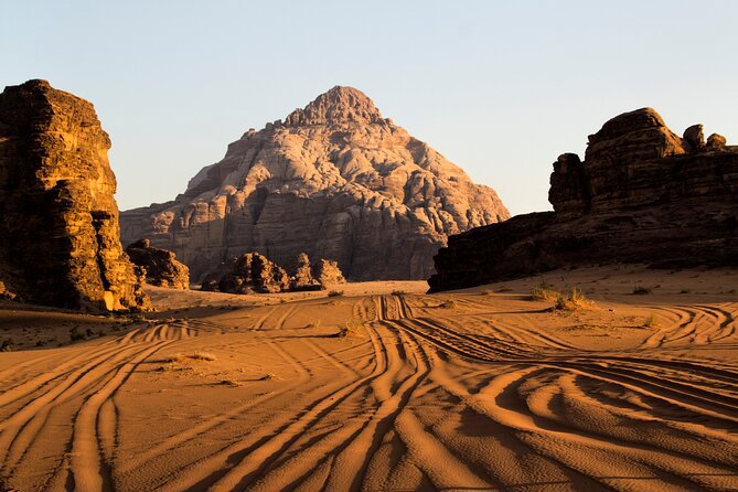 Petra and Wadi Rum 2 day tour from Jerusalem - Aqaba: a brief taste of Jordanian city life