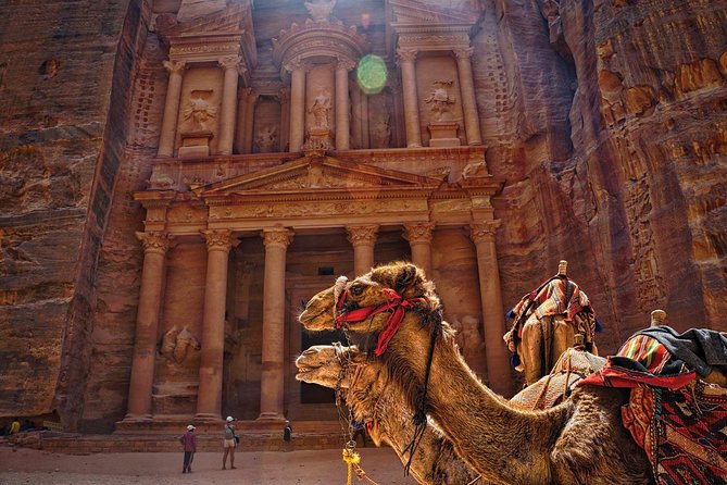 Petra and Wadi Rum 2 Days 1 Night Tour from Eilat Border - Choosing the overnight stop