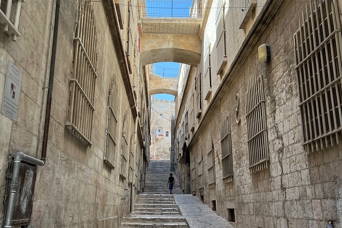 Private Guided Tour in old city Jerusalem - Food, local flavor, and one point to clarify