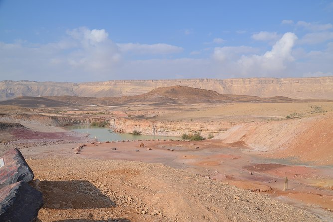 Ramon Crater Jeep Tour from Mitzpe Ramon - Why enter Ramon Crater by Jeep?