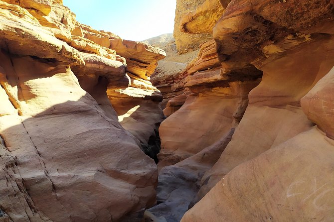 Red canyon jeep tour in Eilat - The Jeep ride shows you a bigger slice of the mountains
