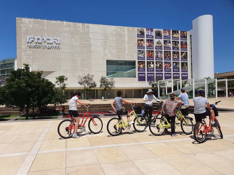 Tel Aviv 3-Hour Easy Bike Tour - The guide can make or break the morning