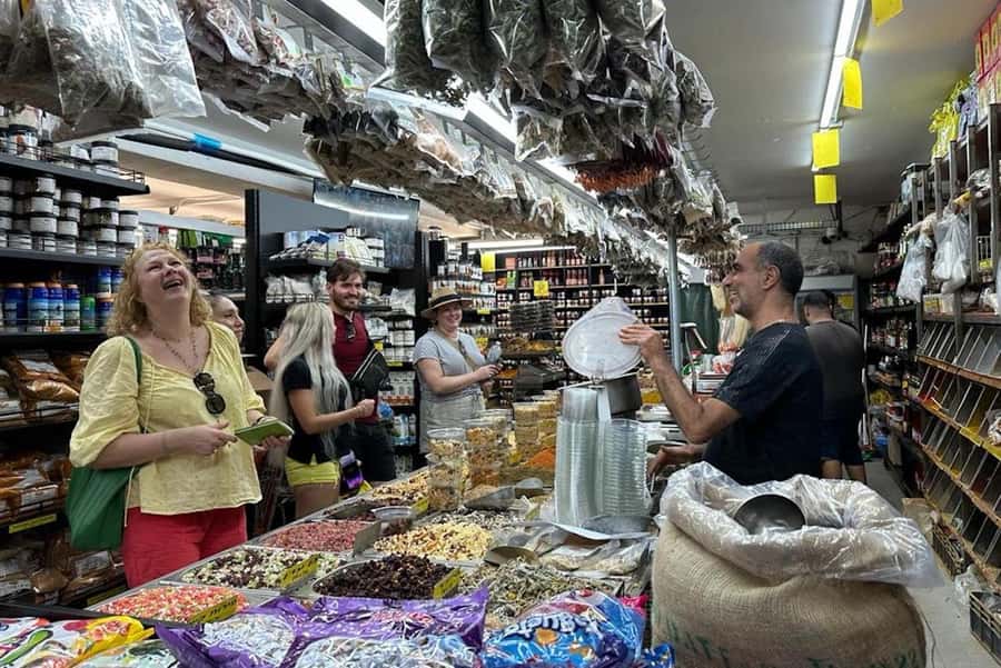 Tel Aviv: Food Tasting Tour of Iraqi Jewish Tikva Market - Key points at a glance
