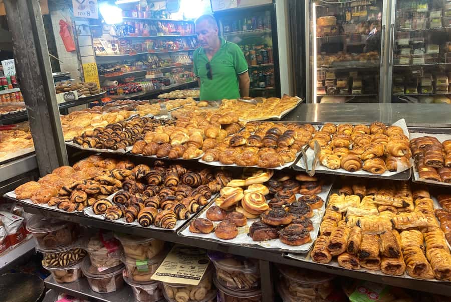 Tel Aviv: Food Tasting Tour of Iraqi Jewish Tikva Market - Who will enjoy this 90-minute food walk?