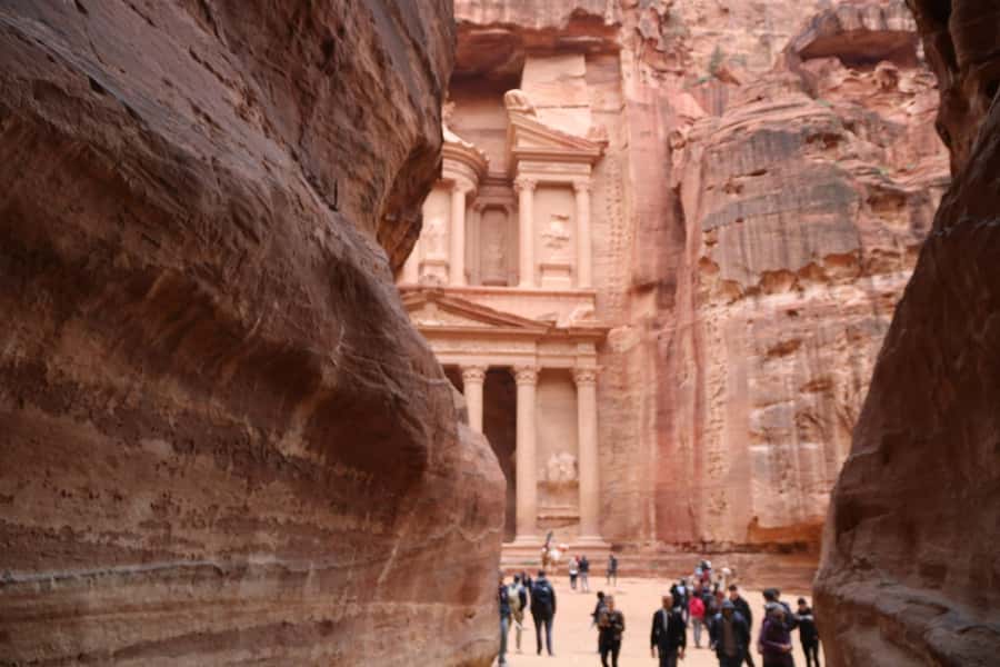 Tel Aviv: Petra & Wadi Rum 2-Day Glamping Trip with Flights - Who should book this trip?