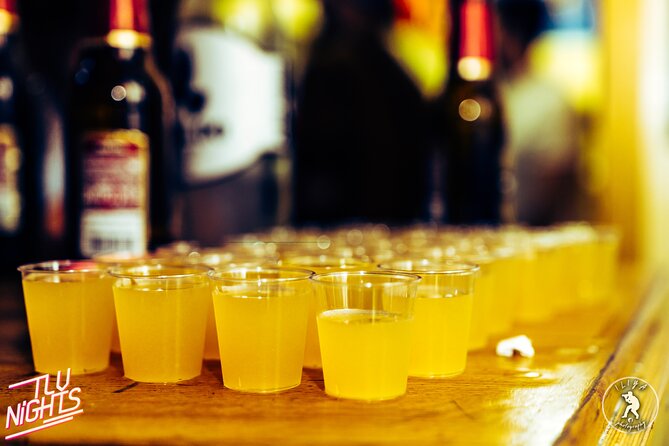 Tel Aviv Pub Crawl - The 9:30 p.m. Meeting and First Walk