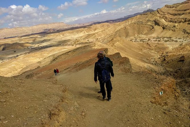 טיולי ג'יפים במכתש רמון - Ramon Crater is more than a big hole